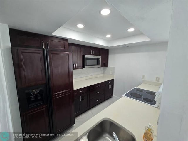 4 of 17 - 1060 Crystal Lake Drive 401, Deerfield Beach, FL