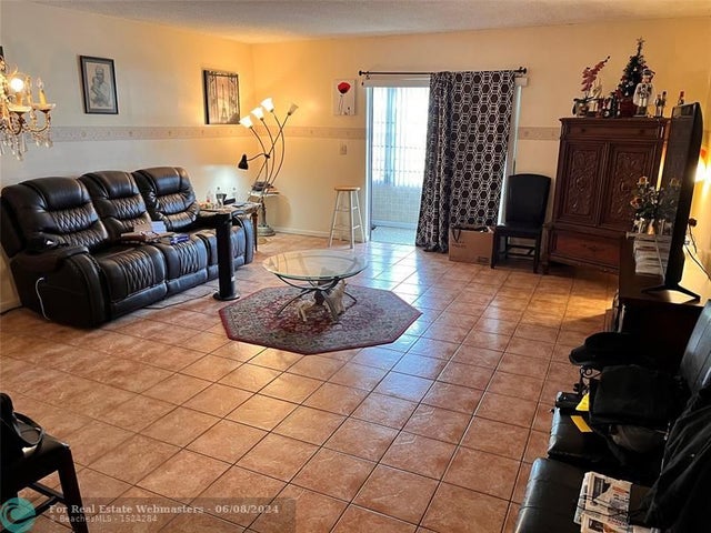 2 of 19 - 4851 Nw 21st St 105, Lauderhill, FL