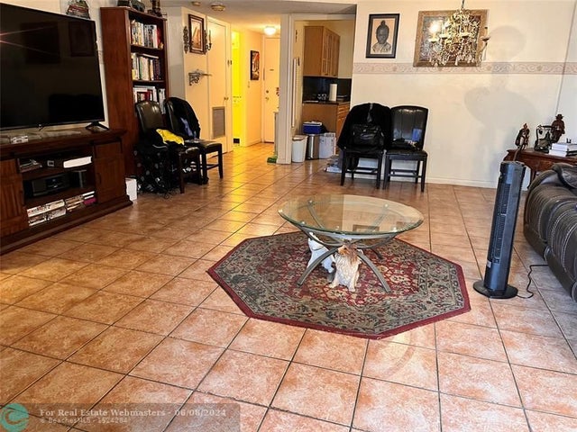 3 of 19 - 4851 Nw 21st St 105, Lauderhill, FL