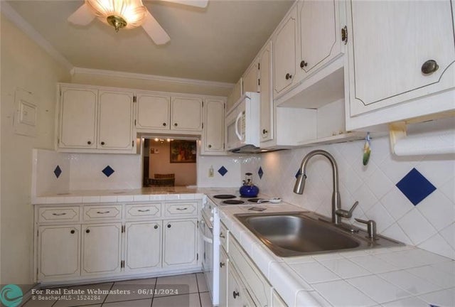 5 of 28 - 1951 Ne 39th St 360, Lighthouse Point, FL