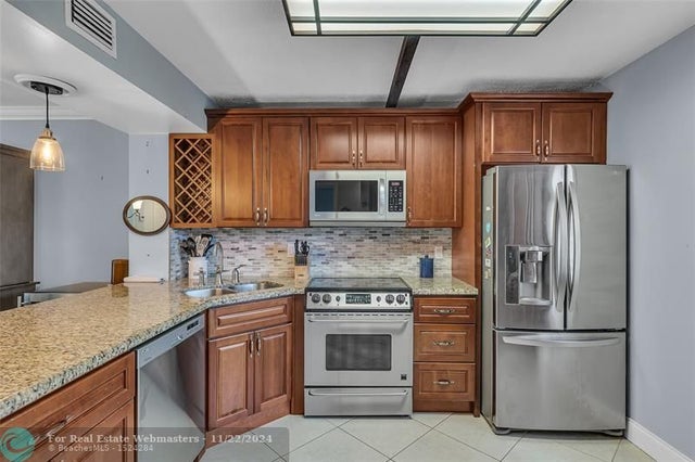 2 of 33 - 960 Nw 45th St B3, Deerfield Beach, FL