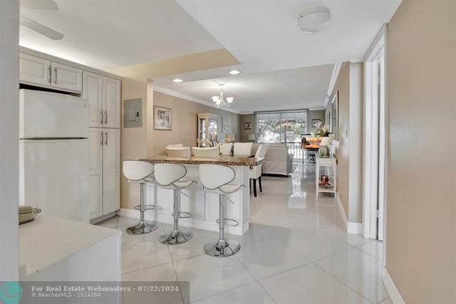 3 of 15 - 8930 S Hollybrook Blvd 201, Pembroke Pines, FL