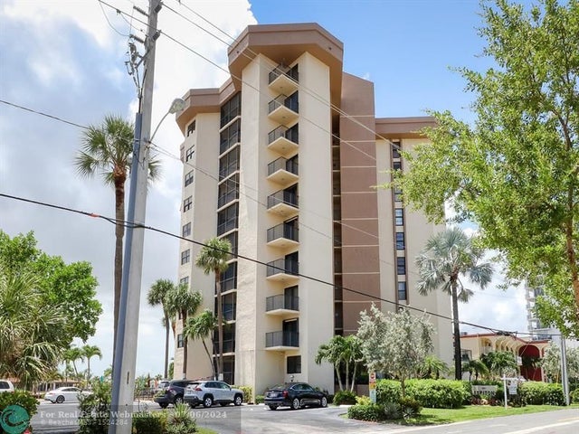 2 of 46 - 501 N Riverside Dr 301, Pompano Beach, FL