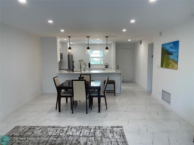 5 of 23 - 2300 Ne 1st Ln 201, Boynton Beach, FL
