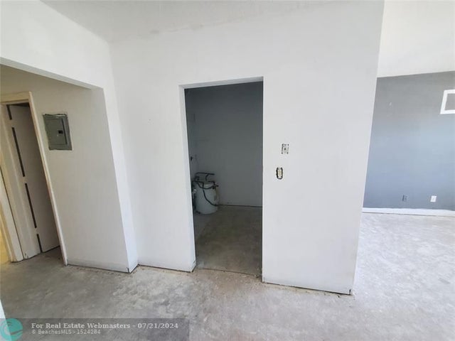 5 of 9 - 2106 Ne 56th Ct 107, Fort Lauderdale, FL