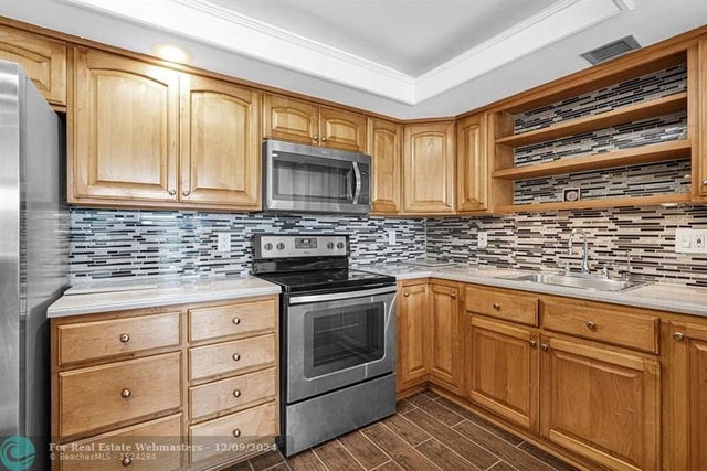 3 of 45 - 1101 River Reach Dr 206, Fort Lauderdale, FL