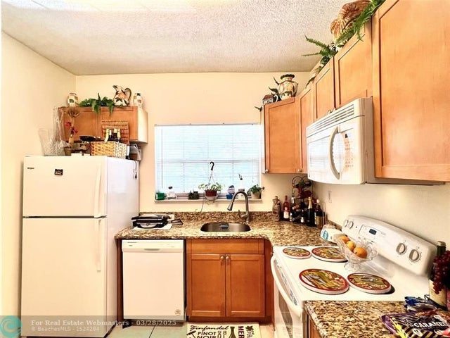 3 of 14 - 640 Cypress Club Way D12, Deerfield Beach, FL