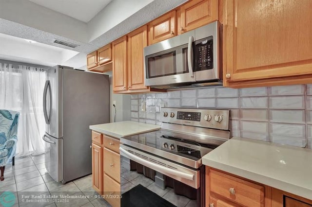3 of 16 - 5884 Morningstar Cir 201, Delray Beach, FL