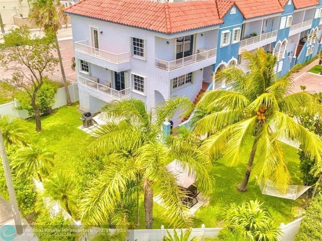 4 of 33 - 355 Virginia St 1, Hollywood, FL
