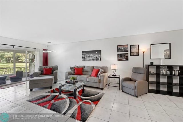 4 of 32 - 2751 N Palm Aire Dr 102, Pompano Beach, FL