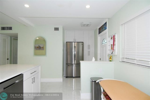 4 of 28 - 620 Ne 12th Ave 202, Hallandale, FL