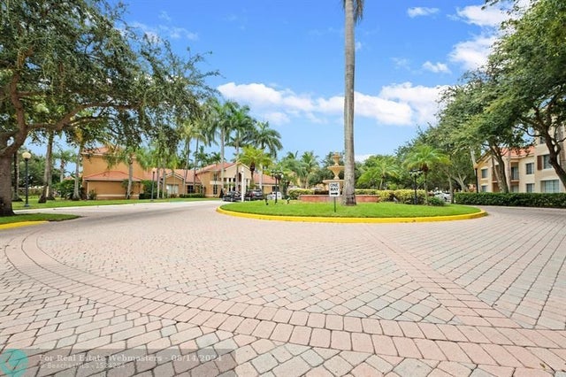 5 of 31 - 4151 San Marino Blvd 302, West Palm Beach, FL
