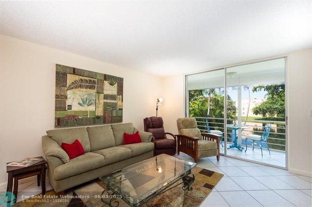 2 of 46 - 9301 Sunrise Lakes Blvd 207, Sunrise, FL