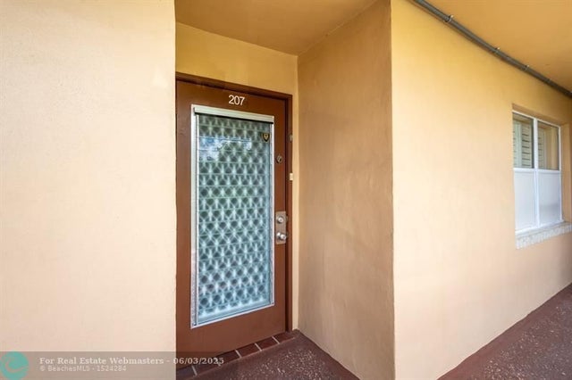 3 of 46 - 9301 Sunrise Lakes Blvd 207, Sunrise, FL