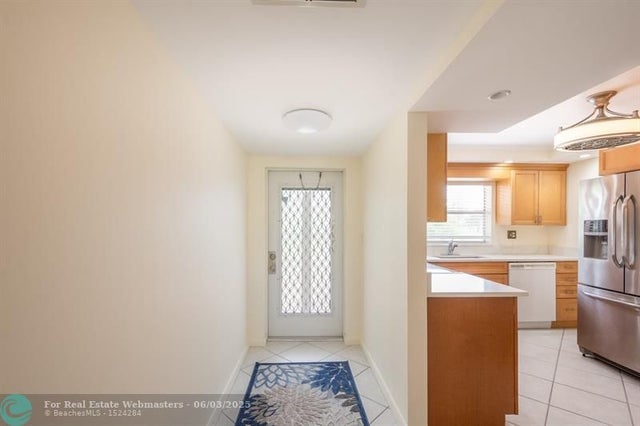 4 of 46 - 9301 Sunrise Lakes Blvd 207, Sunrise, FL