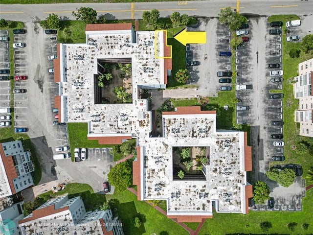 2 of 33 - 2850 Somerset Dr 307l, Lauderdale Lakes, FL