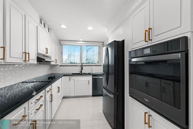 2 of 27 - 333 Sunset Dr 103, Fort Lauderdale, FL