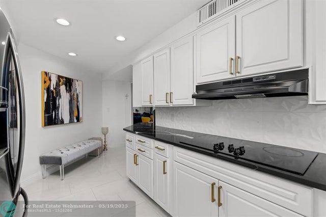 3 of 27 - 333 Sunset Dr 103, Fort Lauderdale, FL