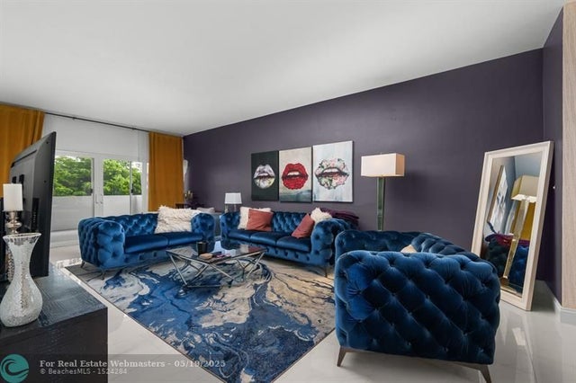4 of 27 - 333 Sunset Dr 103, Fort Lauderdale, FL