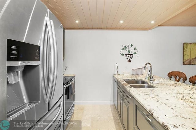 3 of 42 - 40 Ne Plantation Rd 109, Stuart, FL