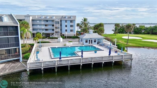 5 of 42 - 40 Ne Plantation Rd 109, Stuart, FL