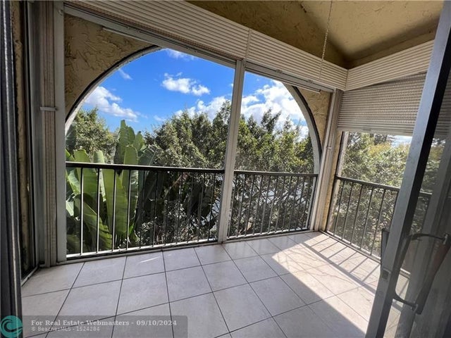 3 of 28 - 3330 Spanish Moss Ter 406, Lauderhill, FL