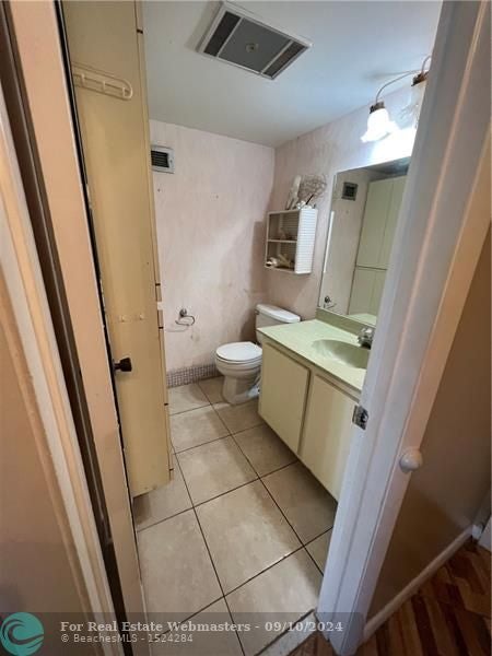 4 of 28 - 3330 Spanish Moss Ter 406, Lauderhill, FL