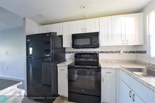 3 of 13 - 7991 N Sunrise Lakes Dr N 109, Sunrise, FL