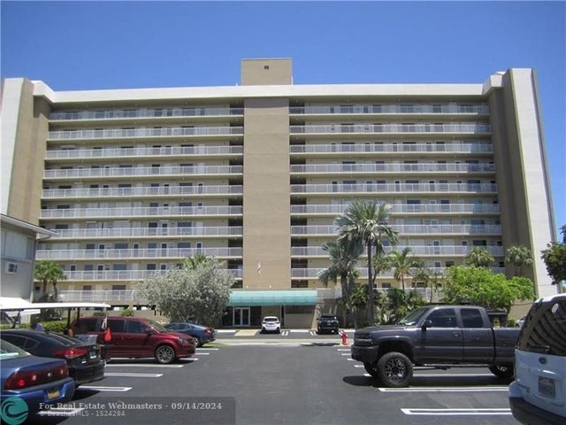 1 of 35 - 2611 N Riverside Dr 504, Pompano Beach, FL