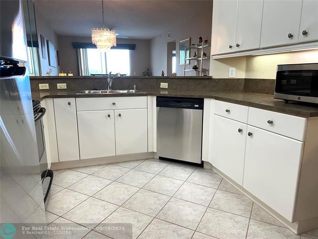 5 of 23 - 7727 Southampton Ter 303, Tamarac, FL