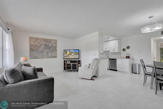 4 of 45 - 2401 Antigua Cir E2, Coconut Creek, FL