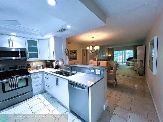 3 of 38 - 3202 Portofino Point L-2, Coconut Creek, FL