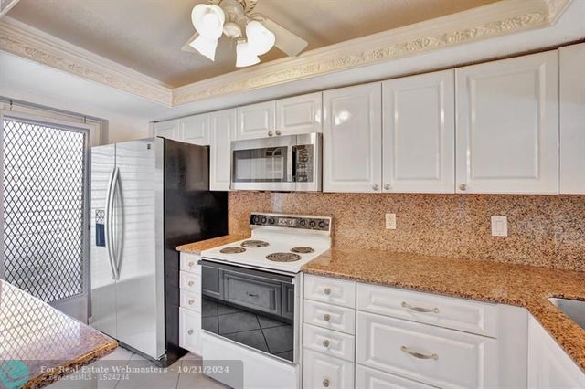 3 of 40 - 4500 N Federal Hwy 151f, Lighthouse Point, FL