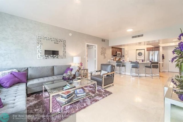 1 of 22 - 20000 E Country Club Dr 1209n, Aventura, FL
