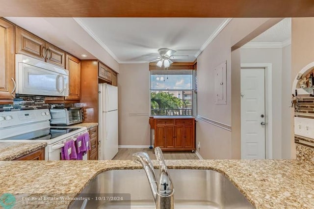 2 of 41 - 2524 Nw 104th Ave 307, Sunrise, FL