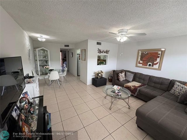 4 of 35 - 9101 Sunrise Lakes Blvd 218, Sunrise, FL