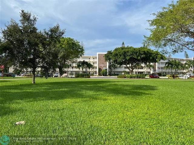 1 of 18 - 4035 Cambridge B 4035, Deerfield Beach, FL