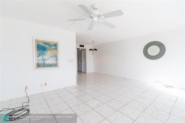 5 of 18 - 4035 Cambridge B 4035, Deerfield Beach, FL