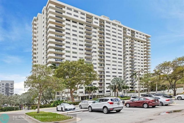 1 of 32 - 3200 Port Royale Dr 1208, Fort Lauderdale, FL