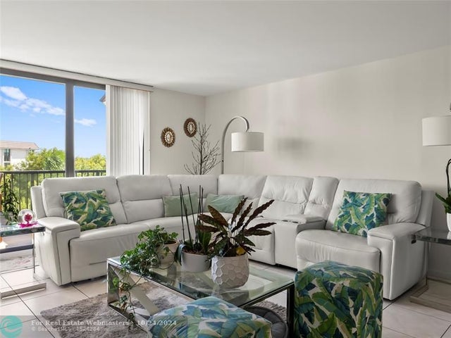 4 of 46 - 1301 River Reach Dr 515, Fort Lauderdale, FL