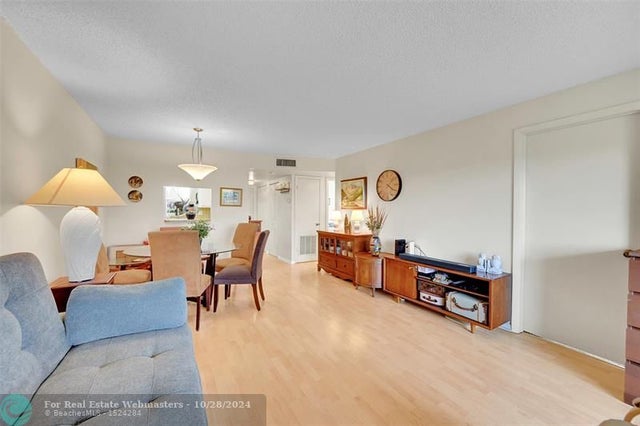 3 of 32 - 9621 Sunrise Lakes Blvd 301, Sunrise, FL