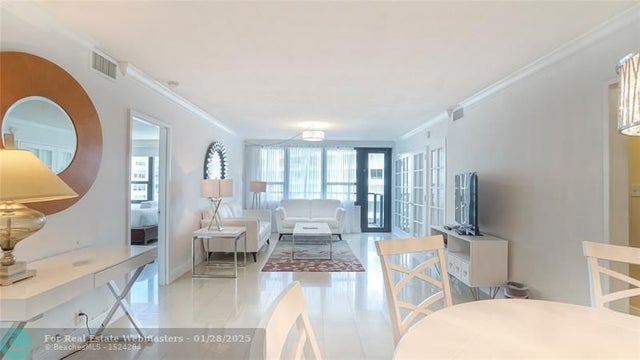 3 of 22 - 5225 Collins Ave 1417, Miami Beach, FL
