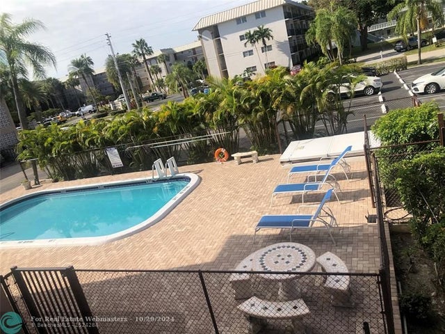 2 of 14 - 3930 Crystal Lake Dr 208, Deerfield Beach, FL