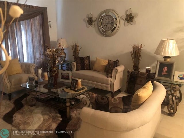 4 of 14 - 3930 Crystal Lake Dr 208, Deerfield Beach, FL