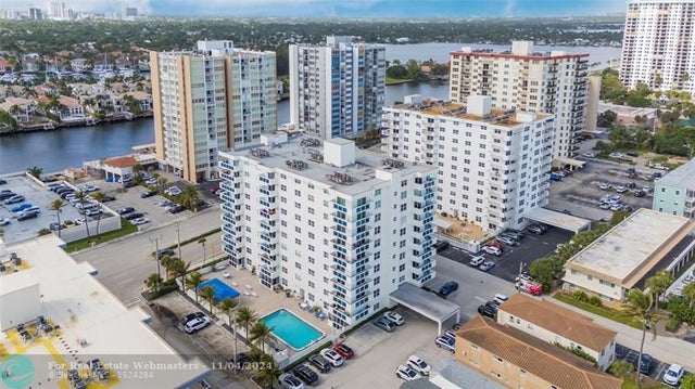 2 of 40 - 1701 S Ocean Dr 604, Hollywood, FL