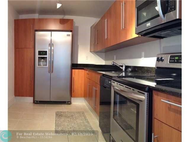 2 of 25 - 3000 S Ocean Dr 518, Hollywood, FL