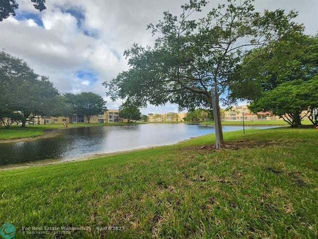 5 of 27 - 5851 Nw 62nd Ave 105, Tamarac, FL