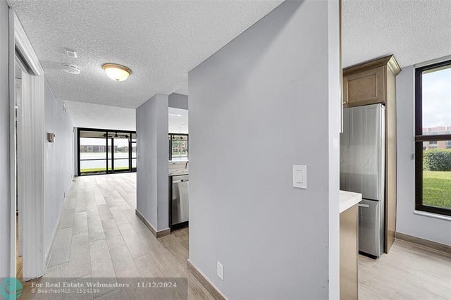 5 of 44 - 5801 Coral Lake Dr 101, Margate, FL