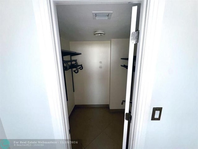 5 of 11 - 4800 Bayview Dr 406, Fort Lauderdale, FL