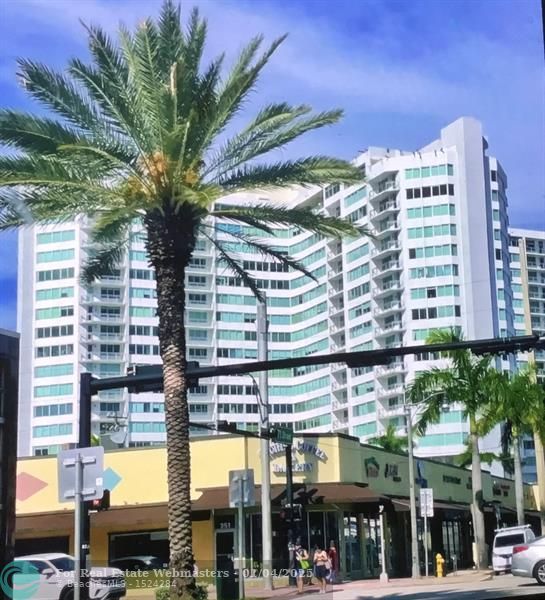 1 of 41 - 7135 Collins Ave 935, Miami Beach, FL